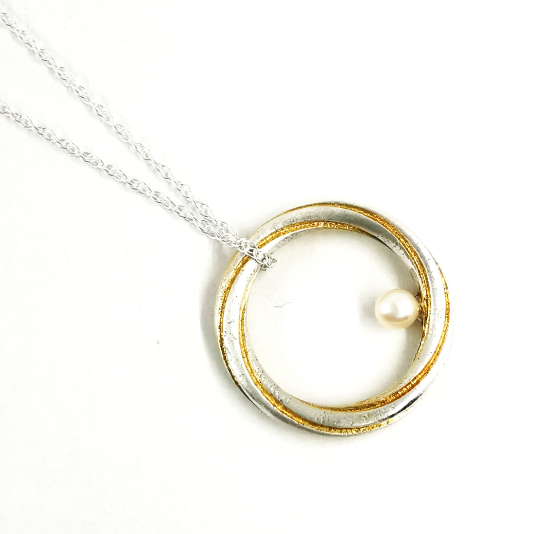 Sterling Silver Twisted Circle Pendant 