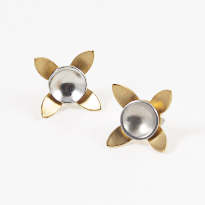 Petaliform Silver and Gilt Flower Studs - Contasting silver with yellow gold plate